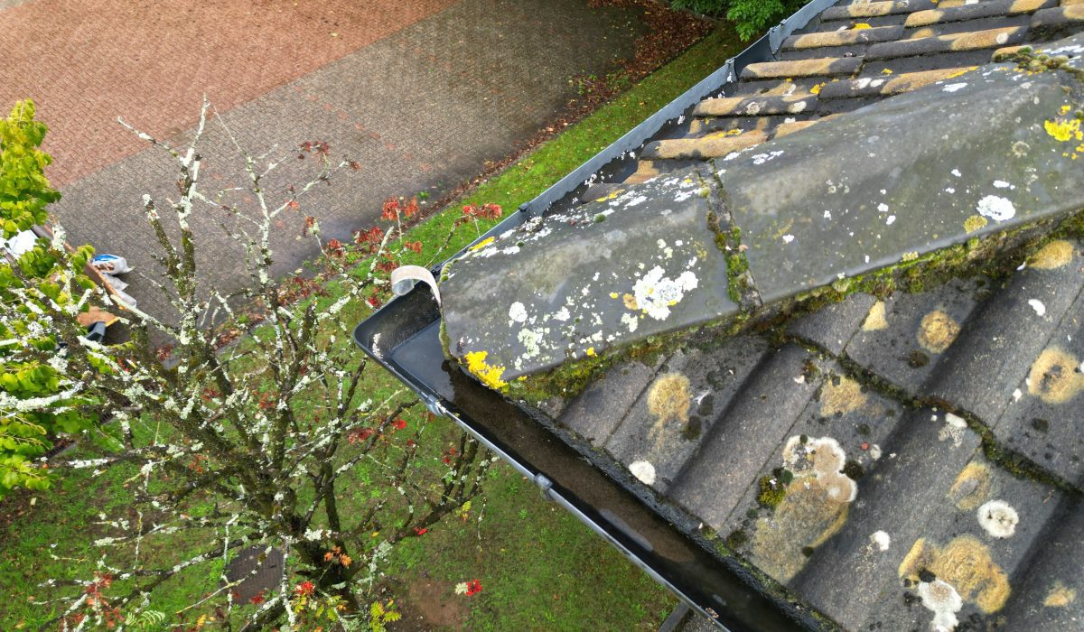damaged gutter repair